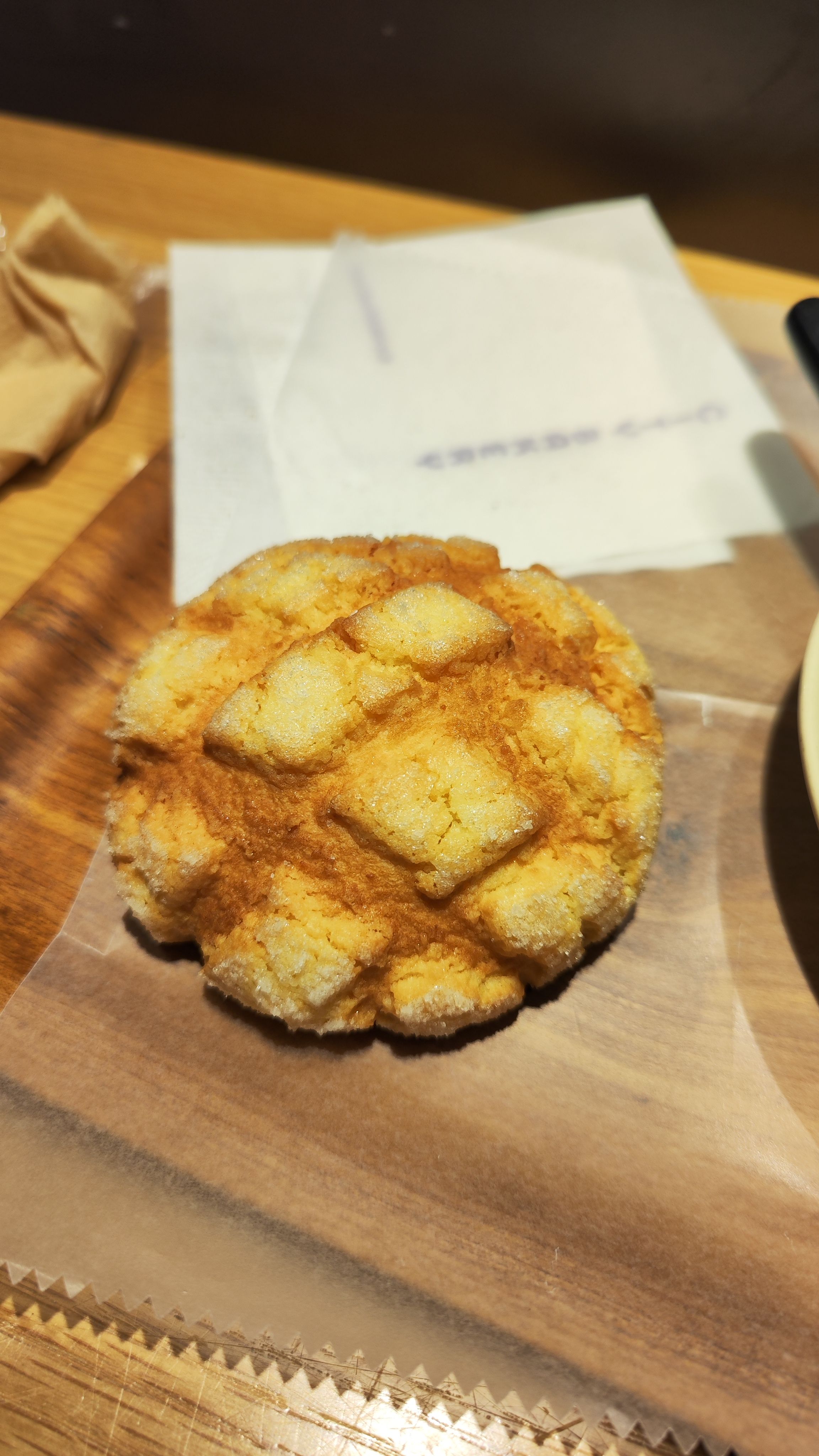 Ein Melon Pan - dies wurde mir empfohlen und somit musste ich es ausprobieren