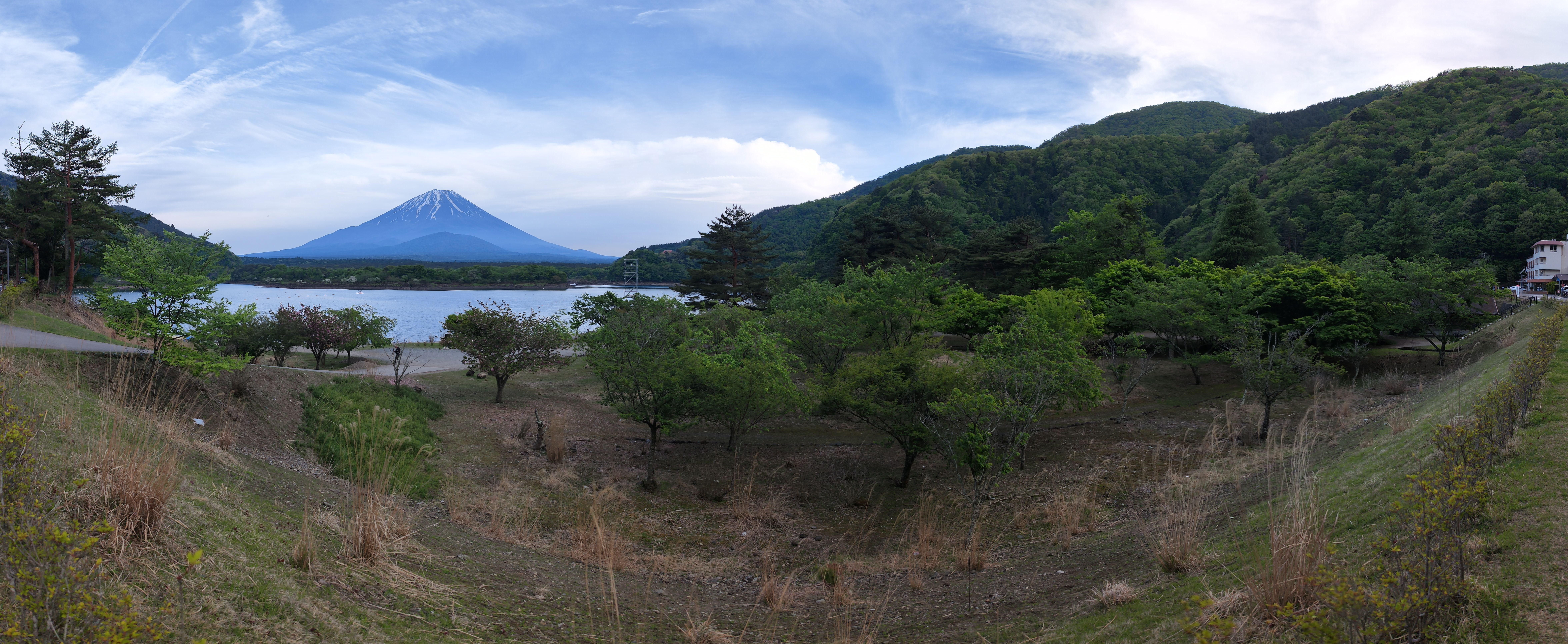 Ein weiteres Panorama mit Fuji und Shoji-See